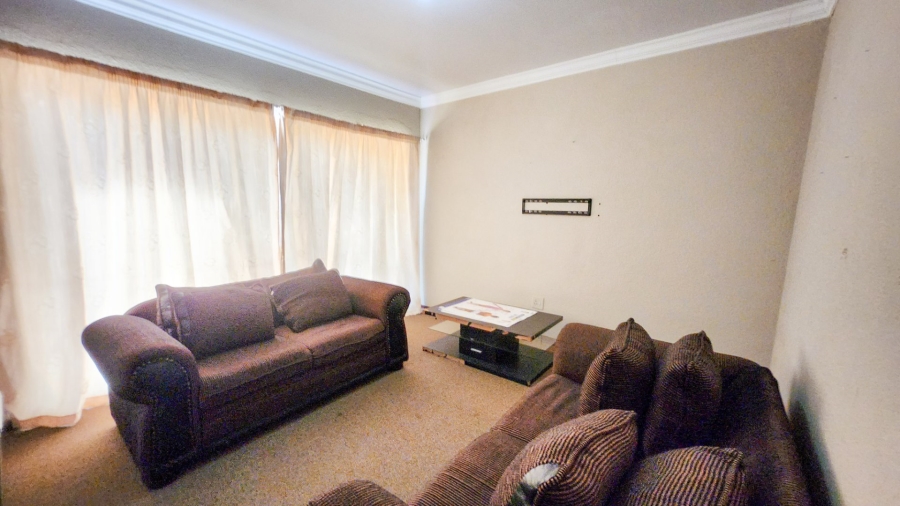 4 Bedroom Property for Sale in Wilkoppies North West